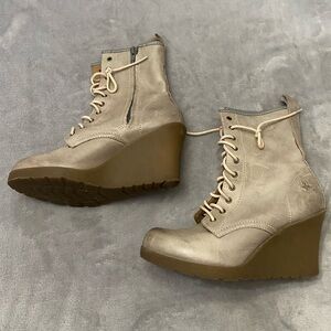 Dr. Martens Marcie Gray Tan Leather Almond Toe Lace Up Wedge Ankle Boots Size 6